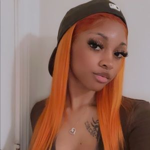 Meet your Posher, Damonee